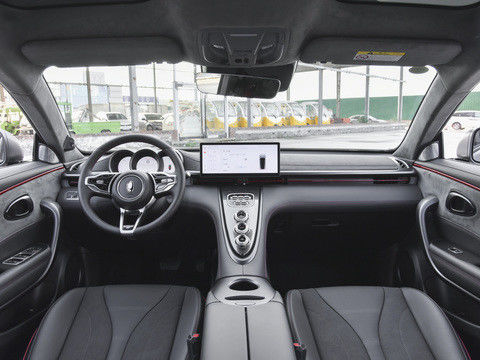 ORA Lightning Cat Midsize Car 555-705KM Pure Electric 4 Doors 5 Seats