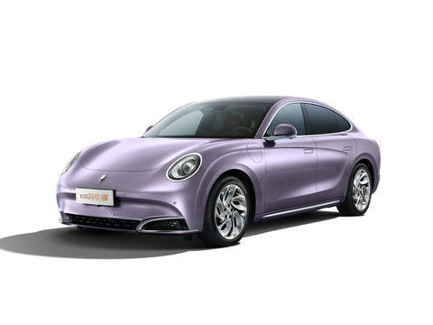 4 Doors 5 Seats ORA Lightning Cat 555-705KM Auto Pure Electric Vehicle