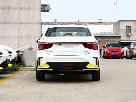 Dongfeng Fengshen E70 2023 400KM Pure Electric Compact Car Size 4 Doors 5 Seats