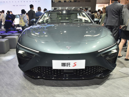 650-715KM Nezha Automobile Hozon NETA S Electric Vehicle 4 Doors 5 Seats