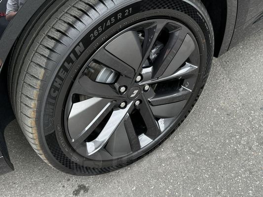 Li L9 154Hp Large SUV 5-door 5-seater SUV EV Cars All-wheel Drive
