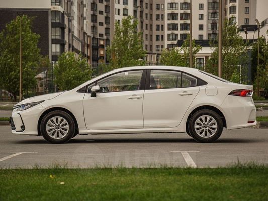 Level Medium Large SUV Toyota Corolla with Euro IV Emission Standard