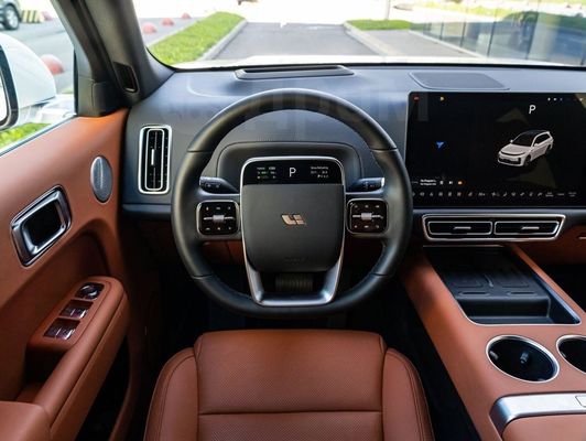 Li L7 8 Hours Charging Time and 360° Rear Camera SUV EV Cars