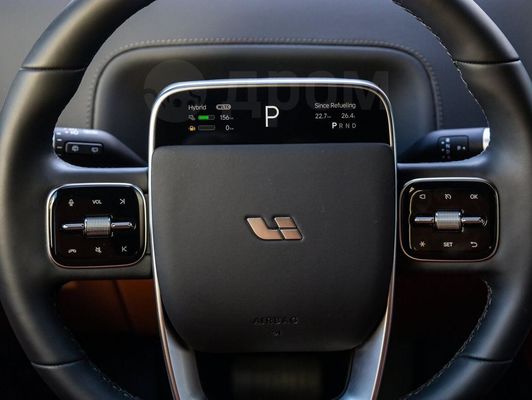Li L7 8 Hours Charging Time and 360° Rear Camera SUV EV Cars