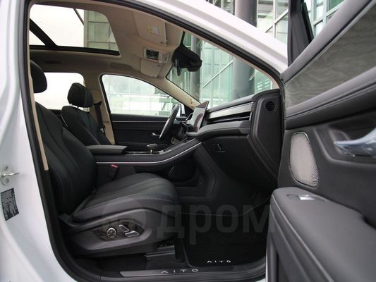 Aito M7 2022 1.5T Extended Range 4WD Deluxe Edition 5 Door 6 Seats SUV