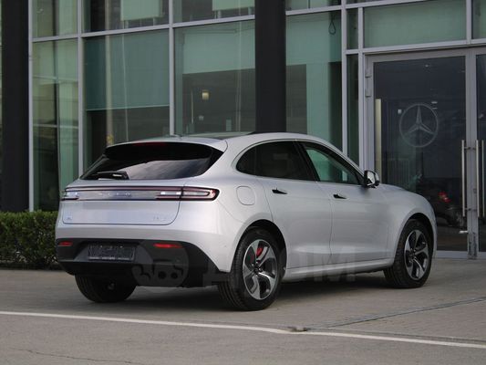 Aito M5 Mid Size 5 Seat SUV Four-Wheel Drive Performance Edition