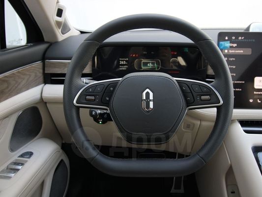 Aito M5 Mid Size 5 Seat SUV Four-Wheel Drive Performance Edition