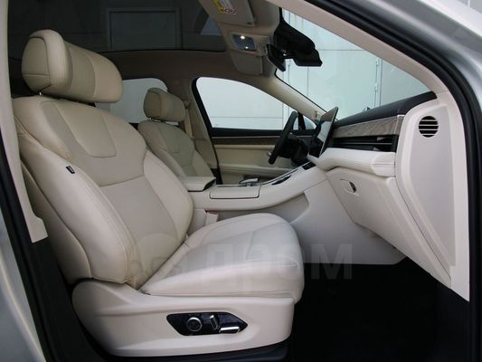 Aito M5 Mid Size 5 Seat SUV Four-Wheel Drive Performance Edition