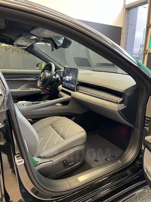 ZEEKR 001 SUV EV Cars with 100 KWH Battery Capacity and 656 km Range
