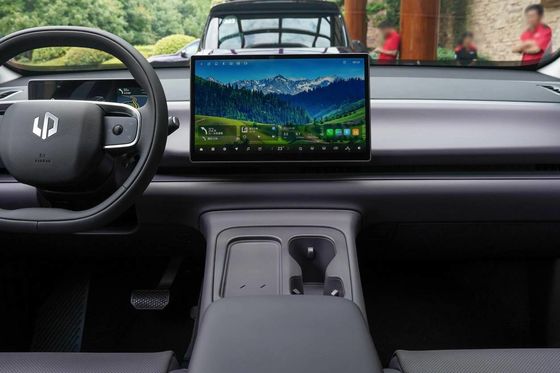 Compact SUV with Light Interior Color Leapmotor C16 2024 Extended Range 200 Intelligent Driving Edition