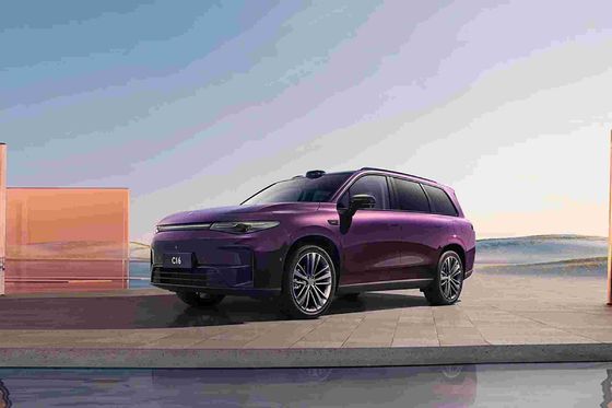 Compact SUV with Light Interior Color Leapmotor C16 2024 Extended Range 200 Intelligent Driving Edition