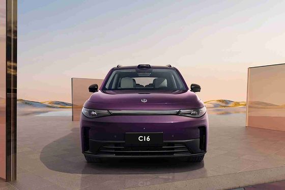 Compact SUV with Light Interior Color Leapmotor C16 2024 Extended Range 200 Intelligent Driving Edition