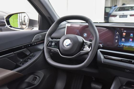 Medium And Large Cars BMW 5 Series 2025 525Li Luxury Package