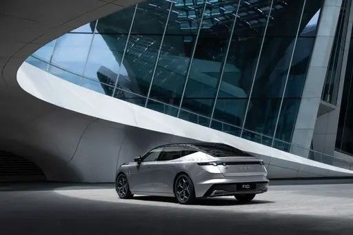 Lynk &amp; Co Z10 2024 model 95kWh 702km four-wheel drive smart driving Ultra