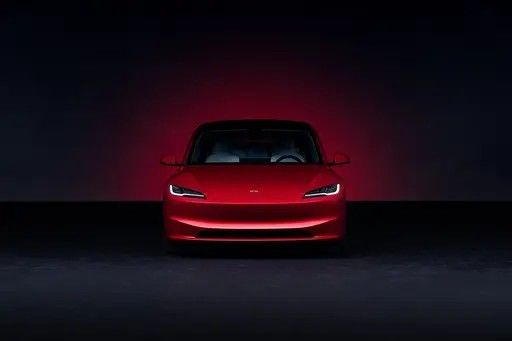 Model 3 2023 long-range all-wheel drive version